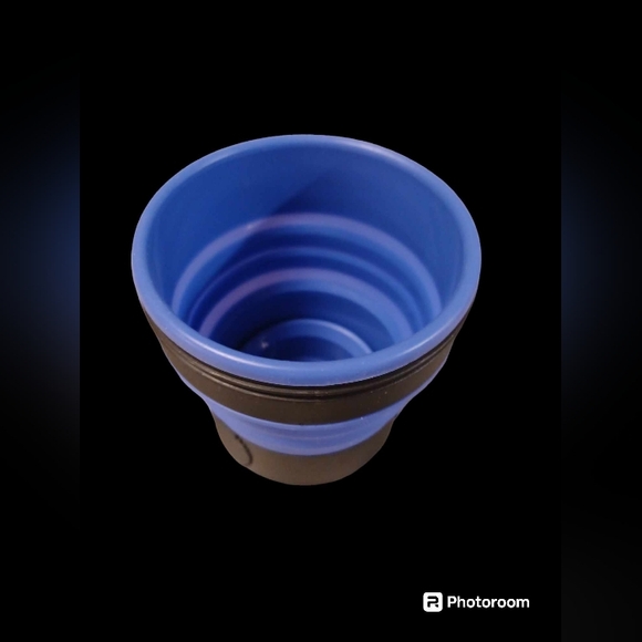 Rubber Collapsible Travel/Hiking Cup - Picture 3 of 4
